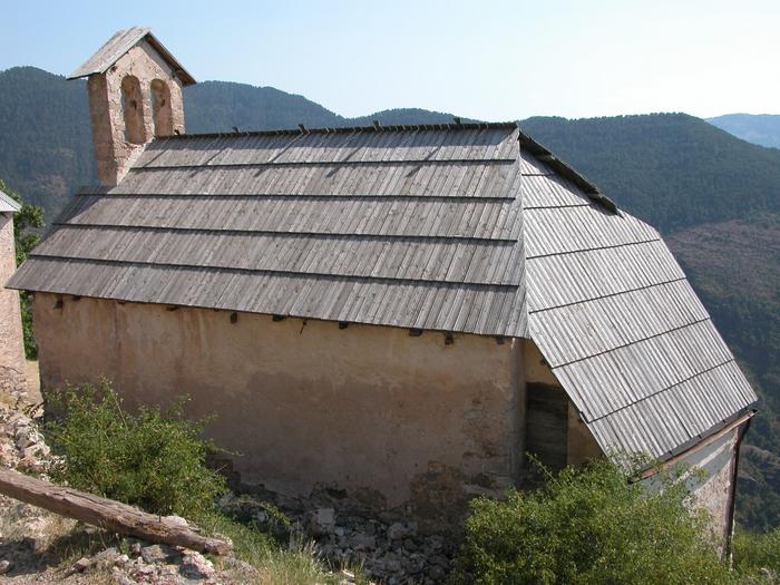 Chapelle Notre-Dame des Neiges, Amen (hameau de Guillaumes, 2004. Cliché Thomassin, Philippe, Roudoule, écomusée en terre gavotte.